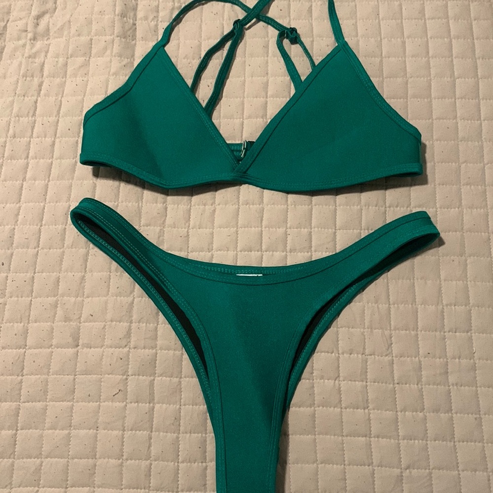 Hoaka Swimwear